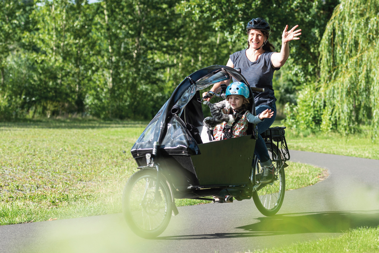 Gelegenheit zum Ausprobieren: Bei der Cargobike Roadshow können verschiedene Lastenräder getestet werden (Bildquelle: Cargobike Roadshow / Andreas Lörcher). 