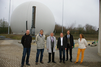 Gruppenbild mit Dame: Ralf Abeler (GFC), Dr. Johannes-Gerhard Foppe (Kreis Coesfeld), Landrat Konrad Püning, Stefan Bölte (GFC), Dr. Ansgar Scheipers (Kreis Coesfeld) und GFC-Geschäftsführerin Brigitte Voß-Werland (v.l.n.r.)